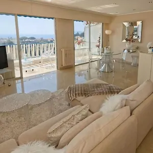  Apartment Vue